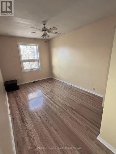 Upper - 4 Braeburn Court, Brampton, ON - Indoor Photo Showing Other Room