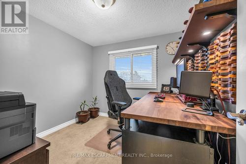 11 Westlake Lane, St. Catharines, ON - Indoor Photo Showing Office