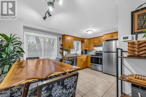 11 Westlake Lane, St. Catharines, ON - Indoor Photo Showing Kitchen