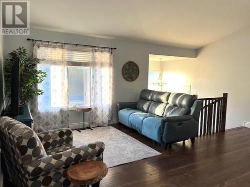 25 Millichamp Street, Markstay-Warren, ON - Indoor Photo Showing Living Room