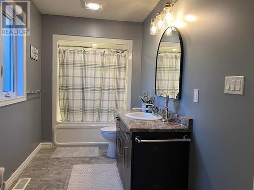 25 Millichamp Street, Markstay-Warren, ON - Indoor Photo Showing Bathroom