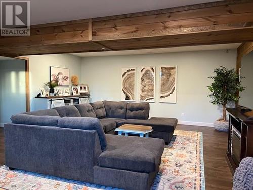 25 Millichamp Street, Markstay-Warren, ON - Indoor Photo Showing Living Room