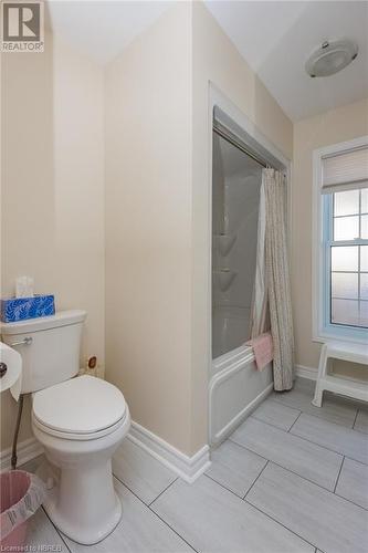 563 Galt Street, North Bay, ON - Indoor Photo Showing Bathroom