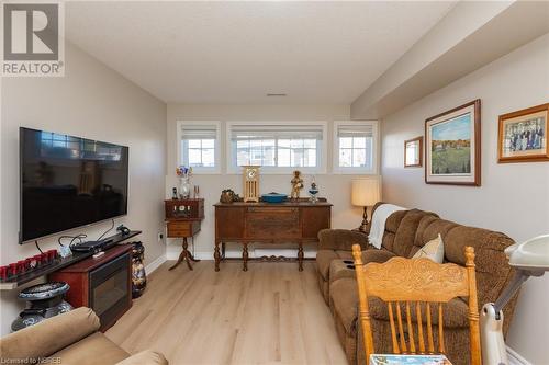 563 Galt Street, North Bay, ON - Indoor Photo Showing Living Room