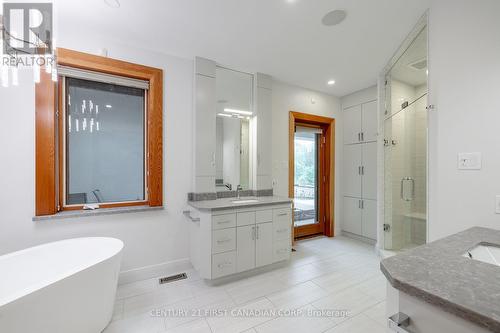 60 Sir Robert Place, Middlesex Centre (Arva), ON - Indoor Photo Showing Bathroom