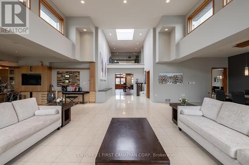 60 Sir Robert Place, Middlesex Centre (Arva), ON - Indoor Photo Showing Living Room