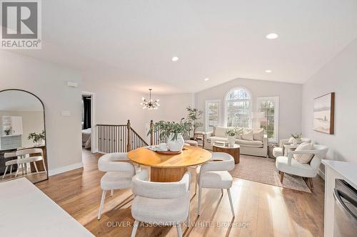 85 Ridge Street, Strathroy-Caradoc (Sw), ON - Indoor Photo Showing Living Room