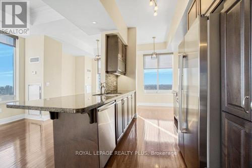 4703 - 35 Balmuto Street, Toronto, ON - Indoor Photo Showing Kitchen With Stainless Steel Kitchen With Upgraded Kitchen