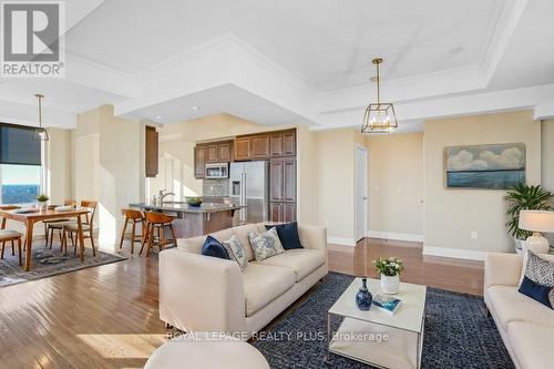 4703 - 35 Balmuto Street, Toronto, ON - Indoor Photo Showing Living Room