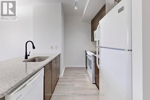 2201 - 70 Forest Manor Road, Toronto, ON - Indoor Photo Showing Kitchen