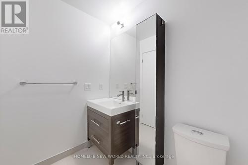 2201 - 70 Forest Manor Road, Toronto, ON - Indoor Photo Showing Bathroom