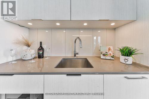 414 - 15 Lower Jarvis Street, Toronto, ON - Indoor Photo Showing Kitchen