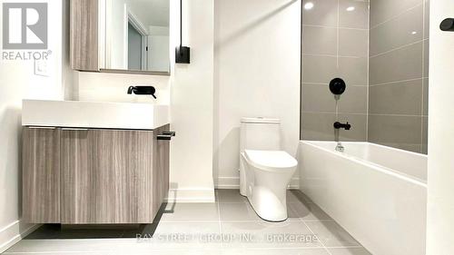 605 - 127 Broadway Avenue, Toronto, ON - Indoor Photo Showing Bathroom