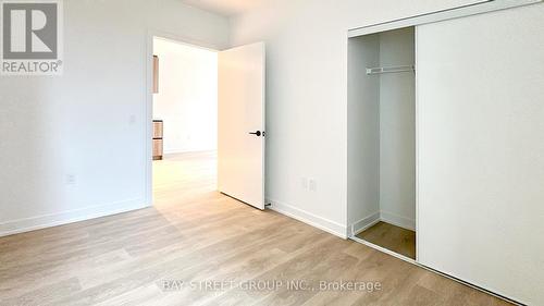 605 - 127 Broadway Avenue, Toronto, ON - Indoor Photo Showing Other Room