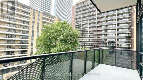 605 - 127 Broadway Avenue, Toronto, ON - Outdoor With Balcony