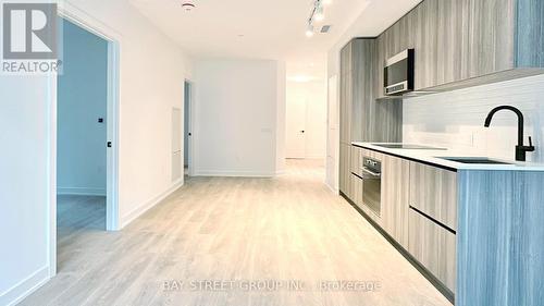 605 - 127 Broadway Avenue, Toronto, ON - Indoor Photo Showing Other Room