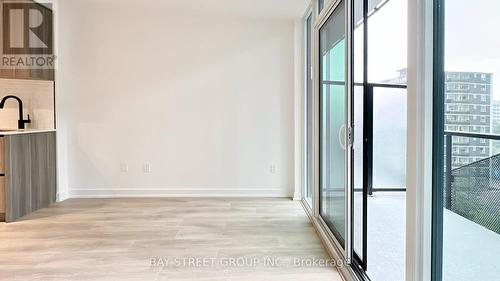 605 - 127 Broadway Avenue, Toronto, ON - Indoor Photo Showing Other Room