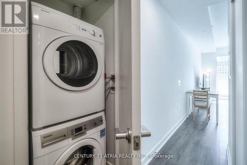 1510 - 125 Blue Jays Way, Toronto, ON - Indoor Photo Showing Laundry Room