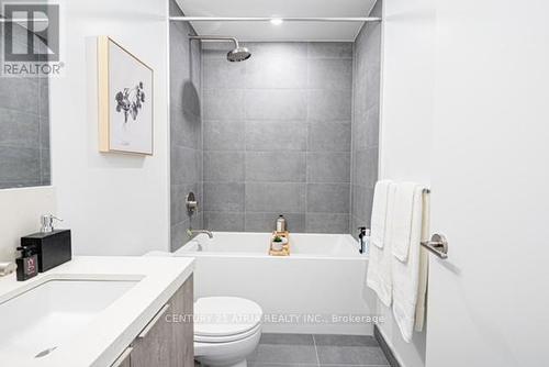 1707 - 2020 Bathurst Street, Toronto, ON - Indoor Photo Showing Bathroom