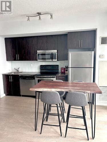 4204 - 65 Bremner Boulevard, Toronto, ON - Indoor Photo Showing Kitchen