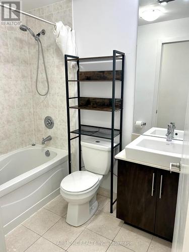 4204 - 65 Bremner Boulevard, Toronto, ON - Indoor Photo Showing Bathroom