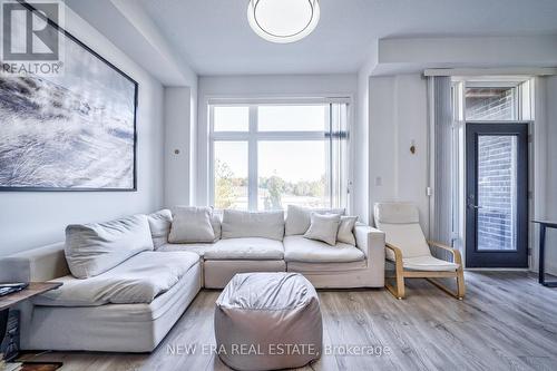 179 Carpaccio Avenue, Vaughan, ON - Indoor Photo Showing Living Room