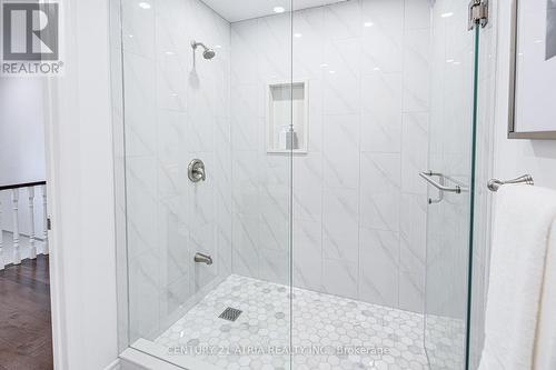 15 Dewitt Court, Markham, ON - Indoor Photo Showing Bathroom