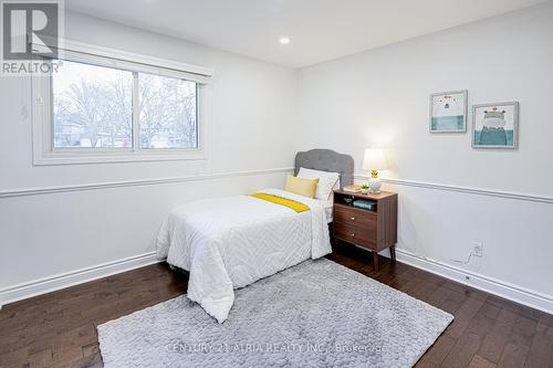 15 Dewitt Court, Markham, ON - Indoor Photo Showing Bedroom