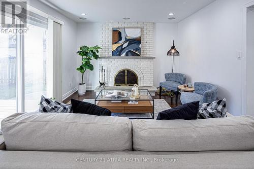 15 Dewitt Court, Markham, ON - Indoor Photo Showing Living Room With Fireplace