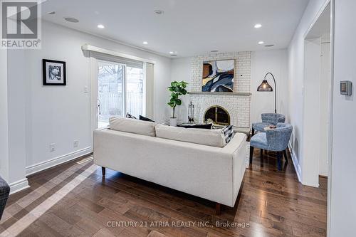 15 Dewitt Court, Markham, ON - Indoor Photo Showing Living Room With Fireplace