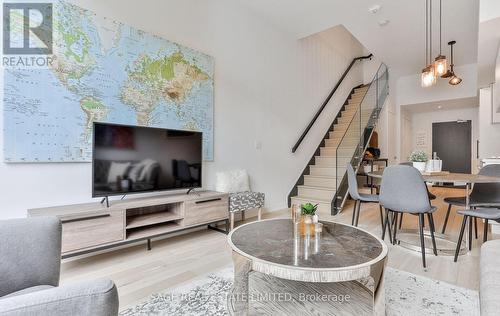 110 - 35 Wabash Avenue, Toronto, ON - Indoor Photo Showing Living Room