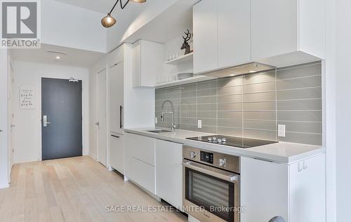 110 - 35 Wabash Avenue, Toronto, ON - Indoor Photo Showing Kitchen