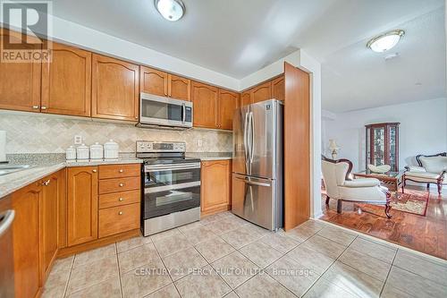 1419 Spring Garden Court, Mississauga, ON - Indoor Photo Showing Kitchen With Stainless Steel Kitchen