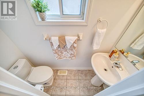 1419 Spring Garden Court, Mississauga, ON - Indoor Photo Showing Bathroom