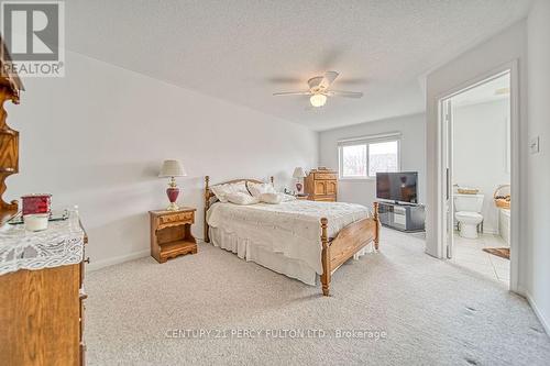 1419 Spring Garden Court, Mississauga, ON - Indoor Photo Showing Bedroom