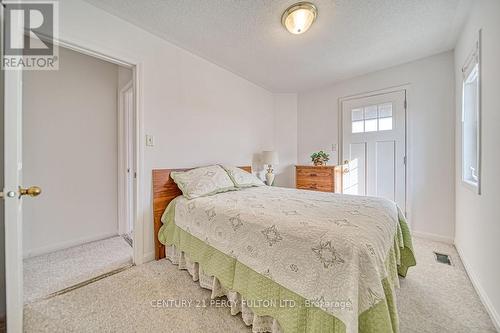 1419 Spring Garden Court, Mississauga, ON - Indoor Photo Showing Bedroom