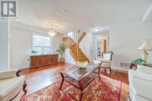 1419 Spring Garden Court, Mississauga, ON - Indoor Photo Showing Living Room