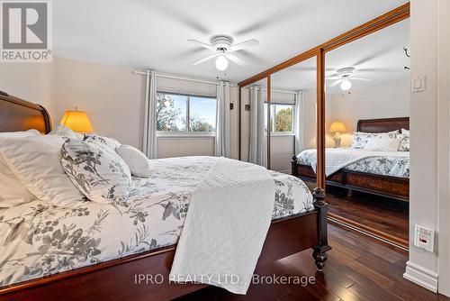 32 River View Drive, Brampton, ON - Indoor Photo Showing Bedroom