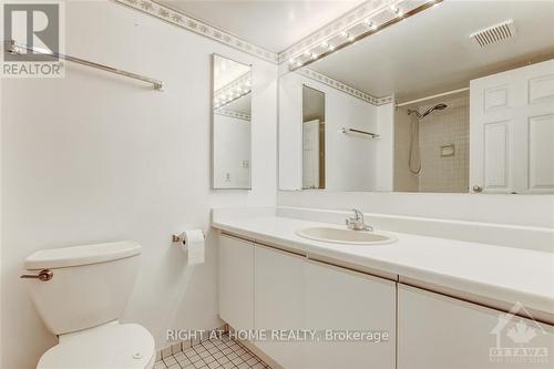 1501 - 2760 Carousel Crescent, Ottawa, ON - Indoor Photo Showing Bathroom