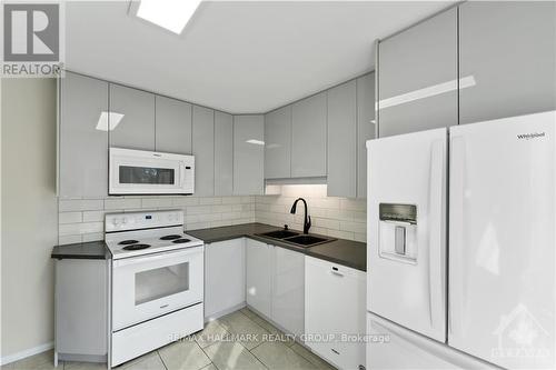 1735 Trappist Lane, Ottawa, ON - Indoor Photo Showing Kitchen With Double Sink