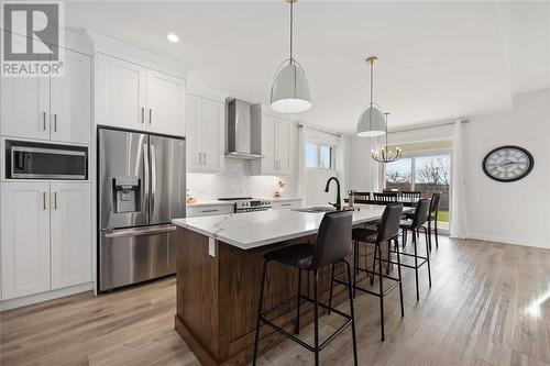 397 Bayhill Drive, St Clair, ON - Indoor Photo Showing Kitchen With Upgraded Kitchen