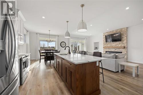 397 Bayhill Drive, St Clair, ON - Indoor Photo Showing Kitchen With Upgraded Kitchen