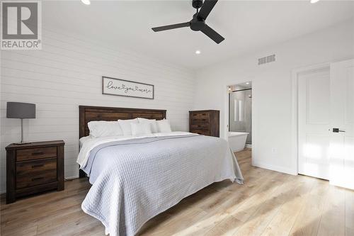 397 Bayhill Drive, St Clair, ON - Indoor Photo Showing Bedroom