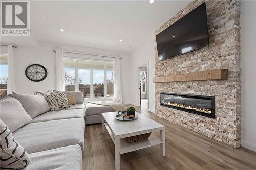 397 Bayhill Drive, St Clair, ON - Indoor Photo Showing Living Room With Fireplace