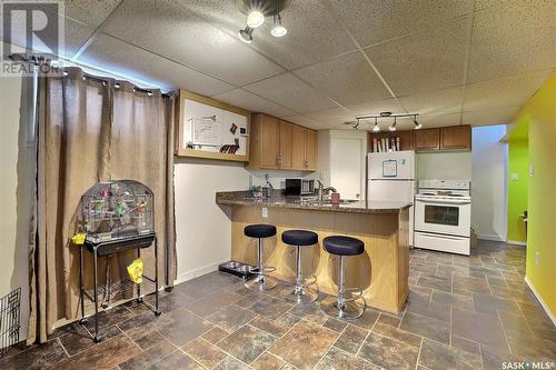 3704 Sherwood Drive, Regina, SK - Indoor Photo Showing Kitchen