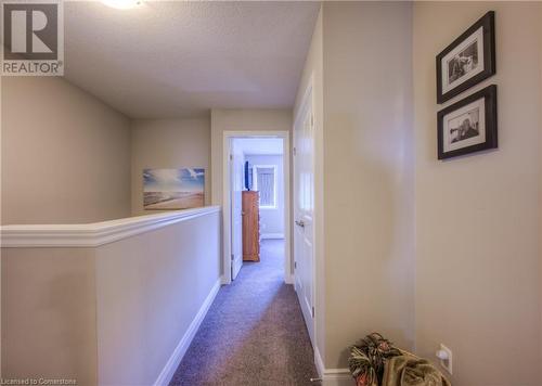 Upper hallway - 625 Blackbridge Road Unit# 12, Cambridge, ON - Indoor Photo Showing Other Room