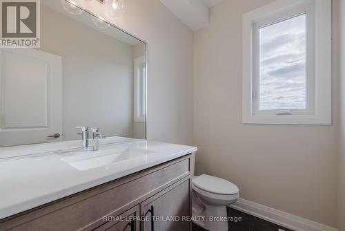 24 Allister Drive, Middlesex Centre, ON - Indoor Photo Showing Bathroom