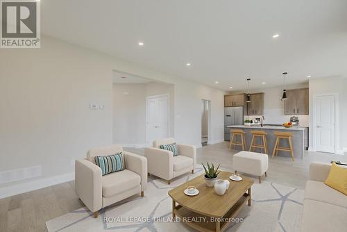 24 Allister Drive, Middlesex Centre, ON - Indoor Photo Showing Living Room