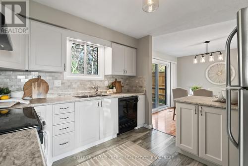 625 Grandview Street S, Oshawa (Donevan), ON - Indoor Photo Showing Kitchen With Double Sink