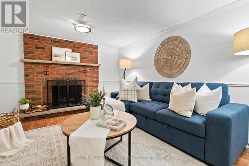 625 Grandview Street S, Oshawa (Donevan), ON - Indoor Photo Showing Living Room With Fireplace